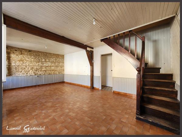 Maison à vendre 4 chambres avec jardin, parking sur la commune de Pineuilh proche de Sainte Foy la Grande (33)