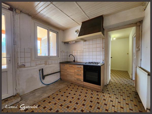 Maison à vendre 4 chambres avec jardin, parking sur la commune de Pineuilh proche de Sainte Foy la Grande (33)