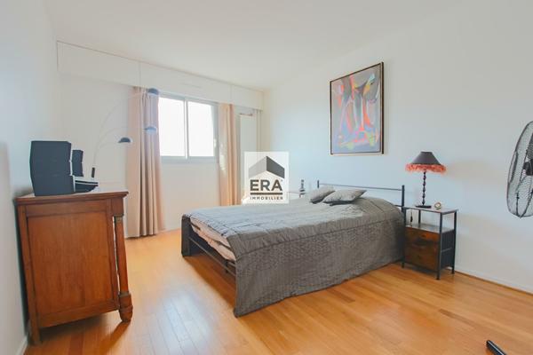 Appartement Paris 4 pièce(s) 124 m2