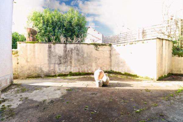 Maison de centre bourg - 116 m² - 6 Pièces - 4 chambres - Garage - Terrasse et Jardin - Terrain Non attenant 455m² - MAGNAC LAVAL