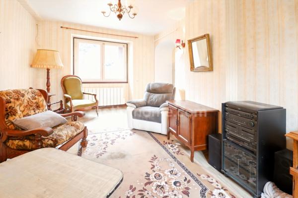 Maison de centre bourg - 116 m² - 6 Pièces - 4 chambres - Garage - Terrasse et Jardin - Terrain Non attenant 455m² - MAGNAC LAVAL