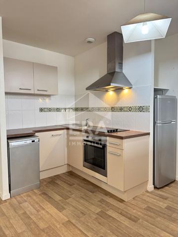 GRAND studio Orleans HYPER CENTRE  - immeuble recent