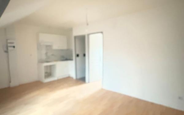 Immeuble à vendre    6 pièces •  Saint-Quentin