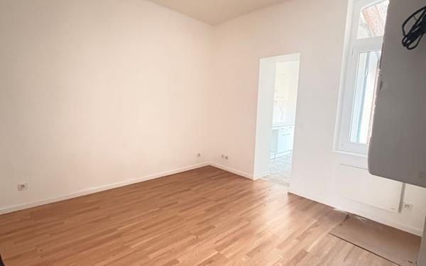 Immeuble à vendre    6 pièces •  Saint-Quentin