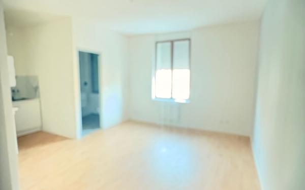 Immeuble à vendre    6 pièces •  Saint-Quentin