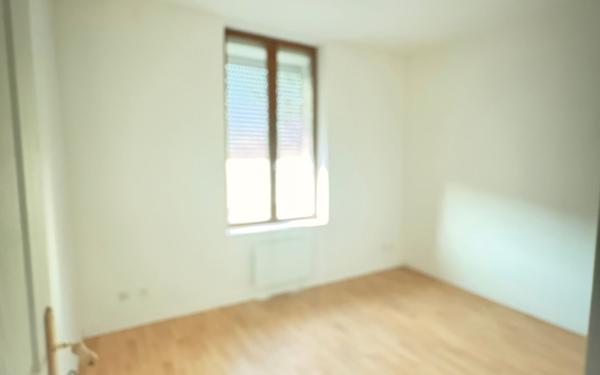 Immeuble à vendre    6 pièces •  Saint-Quentin