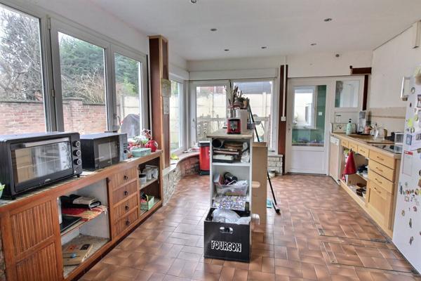 ARMENTIERES CENTRE : MAISON 4 CHAMBRES / BUREAU / JARDIN / GARAGE