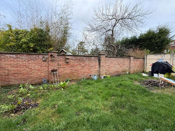 ARMENTIERES CENTRE : MAISON 4 CHAMBRES / BUREAU / JARDIN / GARAGE