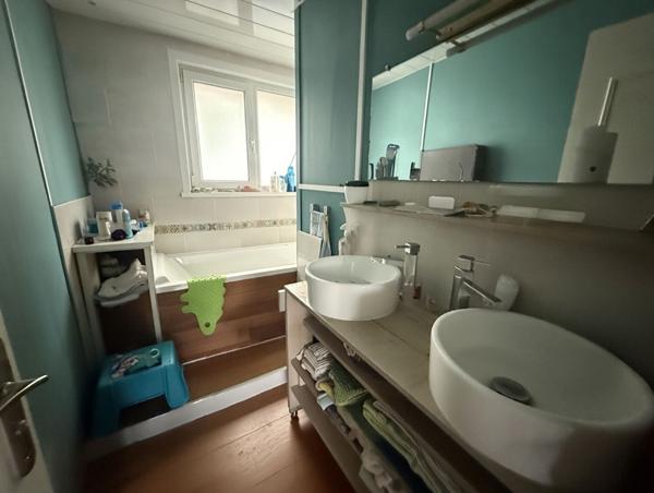 ARMENTIERES CENTRE : MAISON 4 CHAMBRES / BUREAU / JARDIN / GARAGE