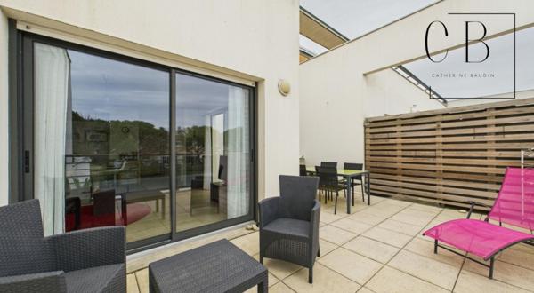 Appartement 2 chambres, Terrasses 40m2 stationnement privatif