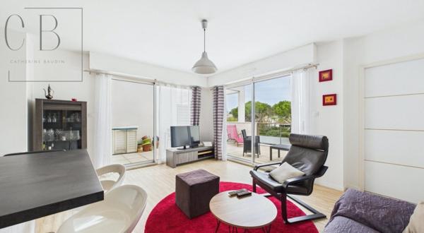 Appartement 2 chambres, Terrasses 40m2 stationnement privatif