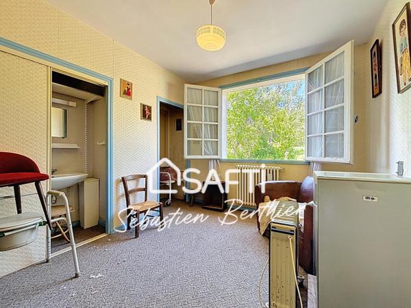 Maison plain-pied avec grand terrain, dépendances et DPE performant (classe C)