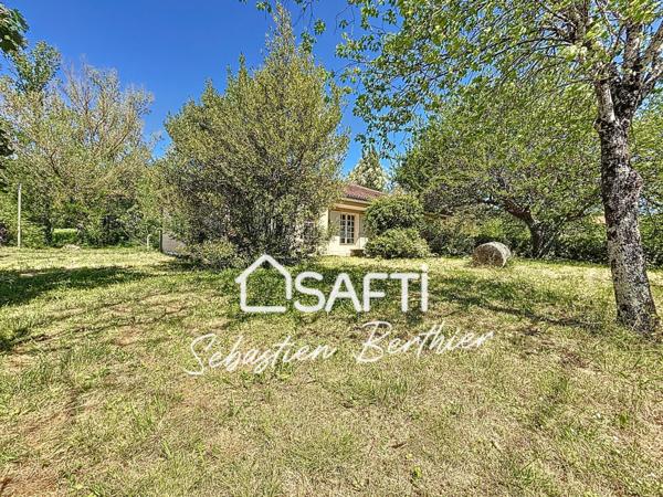 Maison plain-pied avec grand terrain, dépendances et DPE performant (classe C)