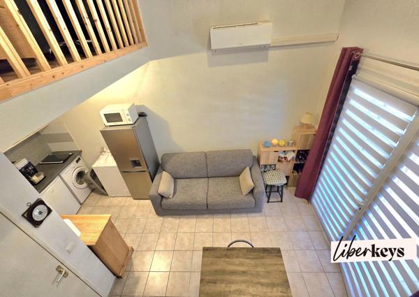 T2 en duplex avec terrasse couverte et place de stationnement