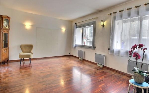 Maison à vendre    2 pièces •  Marseille 5