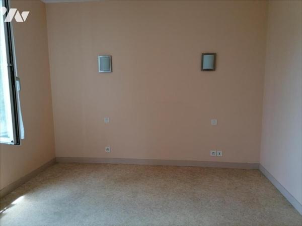 PAVILLON SUR SOUS SOL