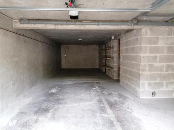 PAVILLON SUR SOUS SOL