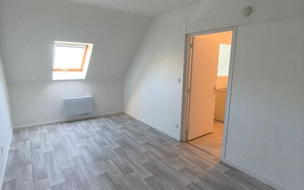 Appartement à louer    1 pièce •  Villenoy