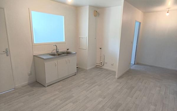 Appartement à louer    1 pièce •  Villenoy