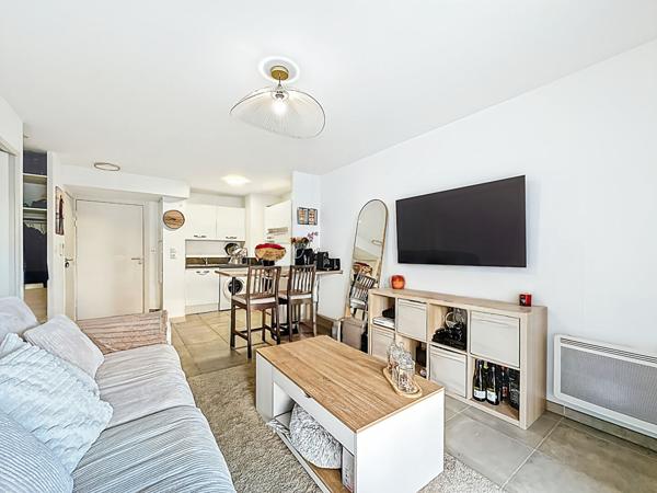 A vendre Marseille 13013 Chateau Gombert appartement t2  avec garage vendu loué