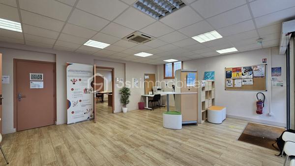 Local commercial de 108,03 m²