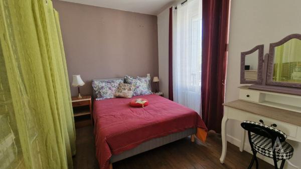 Maison Mantes La Jolie 1chambre et un bureau sur cave et 180m² de terrain
