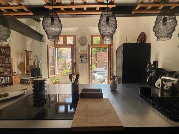 Marseille (13007) VENTE APPARTEMENT DUPLEX COMME UNE MAISON TYPE 4 81,59 M2 CARREZ (110 M2 HABITABLE) JARDIN TERRASSE BASSIN ST