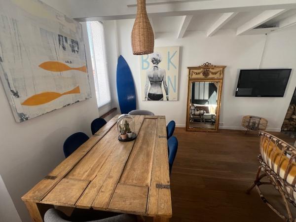 Marseille (13007) VENTE APPARTEMENT DUPLEX COMME UNE MAISON TYPE 4 81,59 M2 CARREZ (110 M2 HABITABLE) JARDIN TERRASSE BASSIN ST