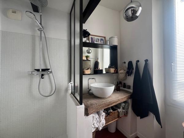 Marseille (13007) VENTE APPARTEMENT DUPLEX COMME UNE MAISON TYPE 4 81,59 M2 CARREZ (110 M2 HABITABLE) JARDIN TERRASSE BASSIN ST