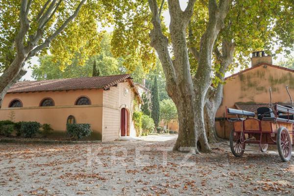 Domaine d’exception à Arles – Mas provençal avec installations équestres