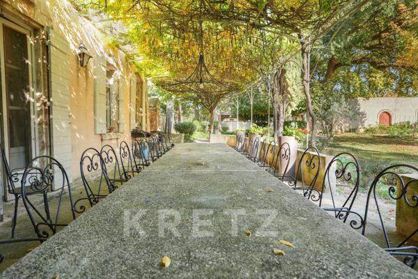 Domaine d’exception à Arles – Mas provençal avec installations équestres