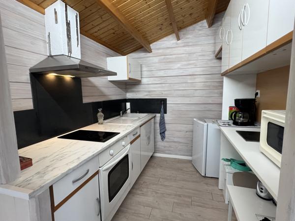 Conques-sur-Orbiel (11600) CONQUES SUR ORBIEL - RARE - MAISON DE PLAIN PIED 4 CHAMBRES SUR TERRAIN DE 2000M2 AVEC PISCINE