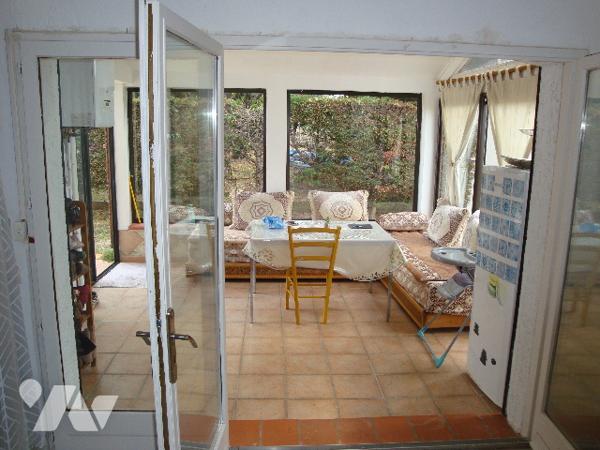 NOE (31410) : villa T8, 205 m2, 5 chambres, dans parc de 1500 m2, divisible.