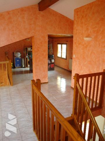 NOE (31410) : villa T8, 205 m2, 5 chambres, dans parc de 1500 m2, divisible.