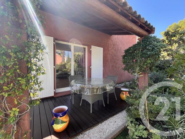 Maison à vendre  5 pièces - 71,11 m 2   ROQUEBRUNE SUR ARGENS  - 83