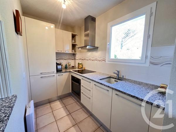 Maison à vendre  5 pièces - 71,11 m 2   ROQUEBRUNE SUR ARGENS  - 83