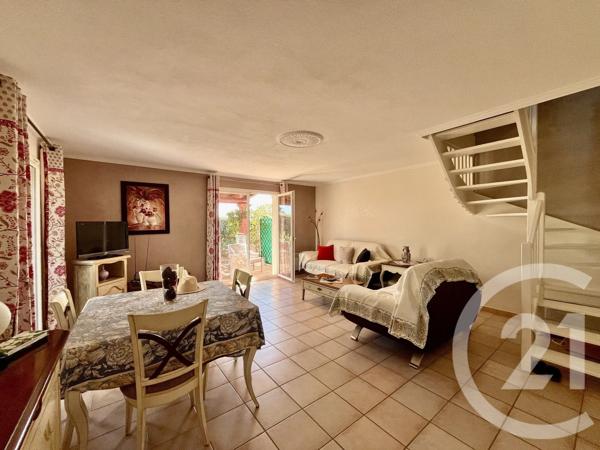 Maison à vendre  5 pièces - 71,11 m 2   ROQUEBRUNE SUR ARGENS  - 83