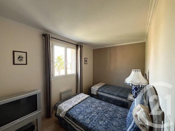 Maison à vendre  5 pièces - 71,11 m 2   ROQUEBRUNE SUR ARGENS  - 83