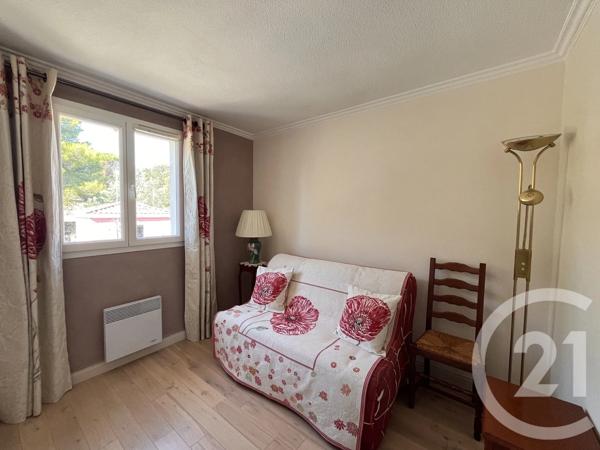 Maison à vendre  5 pièces - 71,11 m 2   ROQUEBRUNE SUR ARGENS  - 83