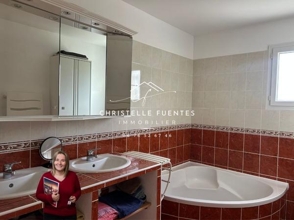 HERAULT - MEZ (34140) - VILLA T4  (106M2) + T2  (60M2) - TERRAIN PISCINABLE - STATIONNEMENT - DPE A - PANNEAUX PHOTOVOLTAIQUE