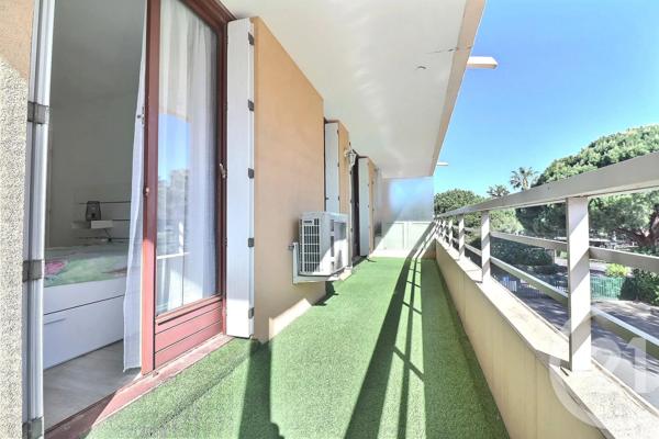 Appartement T2 à vendre  2 pièces - 43,78 m 2   FREJUS  - 83