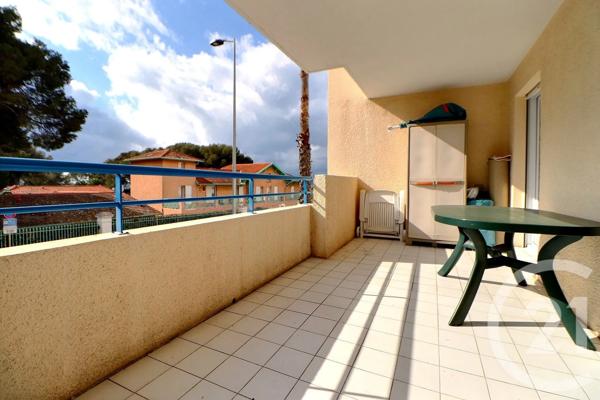 Appartement T2 à vendre  2 pièces - 43,78 m 2   FREJUS  - 83