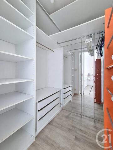 Appartement T2 à vendre  2 pièces - 43,78 m 2   FREJUS  - 83