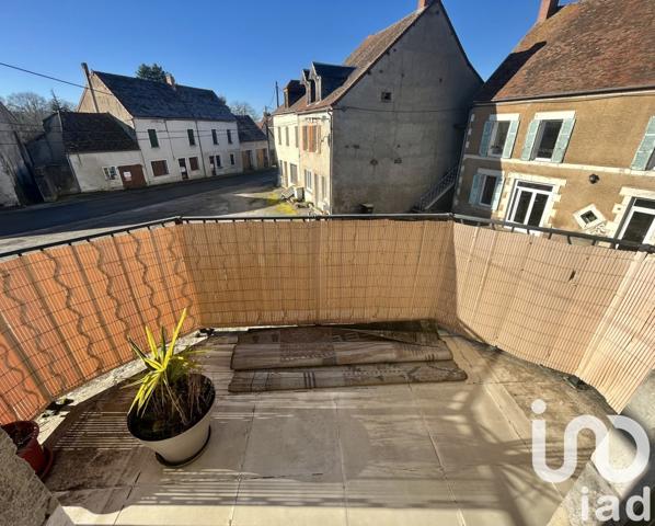 Maison de village 6 pièces de 124 m² à Louroux-de-Bouble (03330)