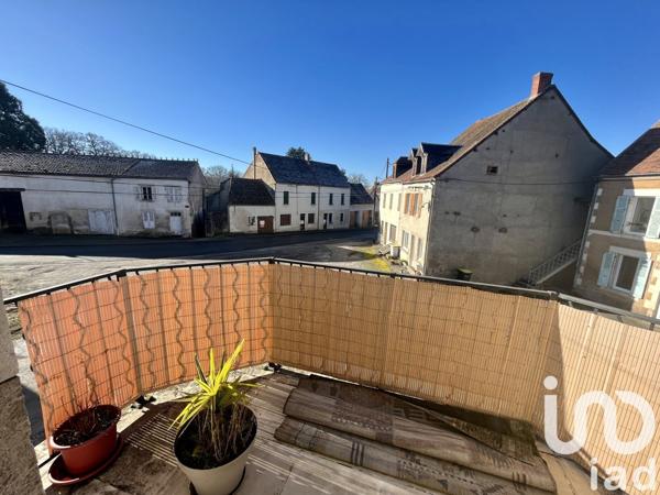 Maison de village 6 pièces de 124 m² à Louroux-de-Bouble (03330)