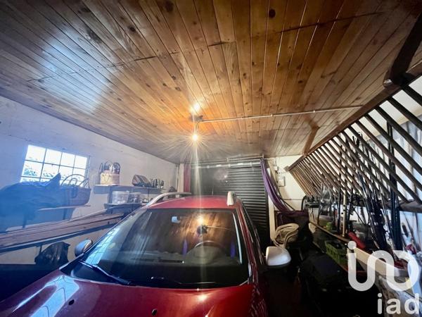 Maison de village 6 pièces de 124 m² à Louroux-de-Bouble (03330)