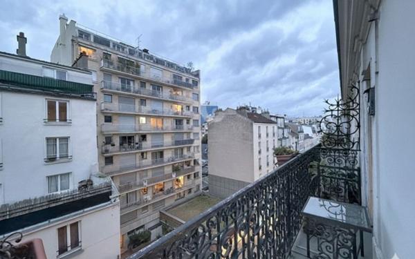 Appartement à vendre    5 pièces • 76 m2 Paris 15