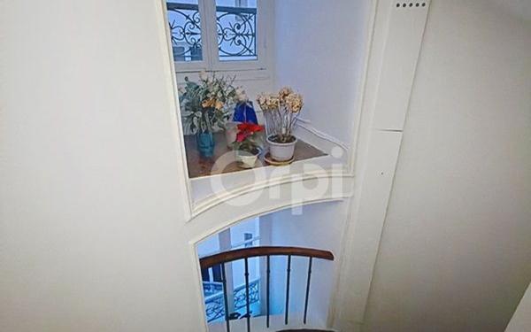 Appartement à vendre    5 pièces • 76 m2 Paris 15