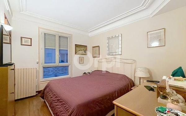 Appartement à vendre    5 pièces • 76 m2 Paris 15