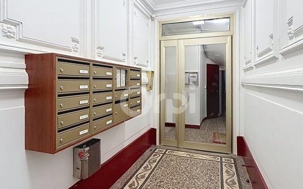 Appartement à vendre    5 pièces • 76 m2 Paris 15